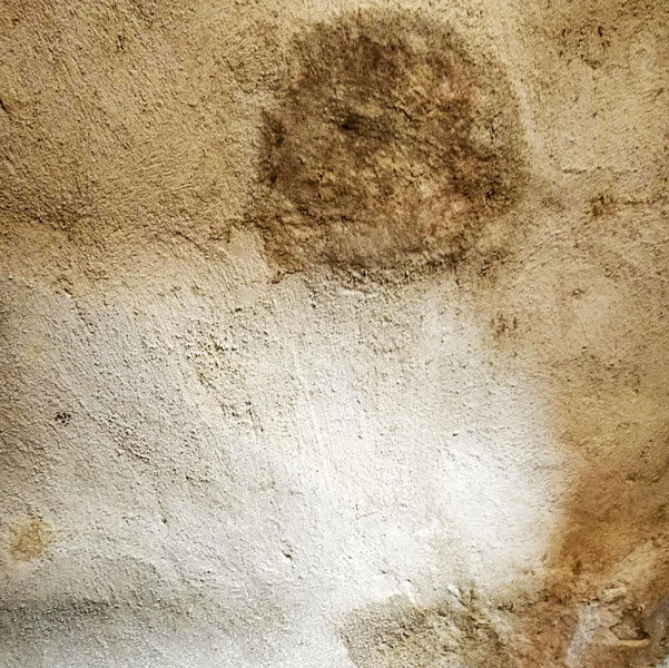 muffa condensa umidità muro controterra interno interventi migliorativi Casa Alpina Bessen Haut frazione Sauze di Cesana