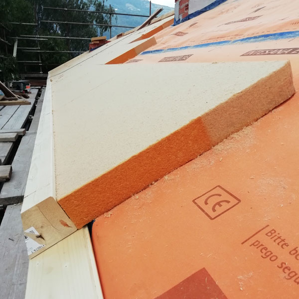 copertura isolamento fibra di legno tetto progettazione sostenibile 