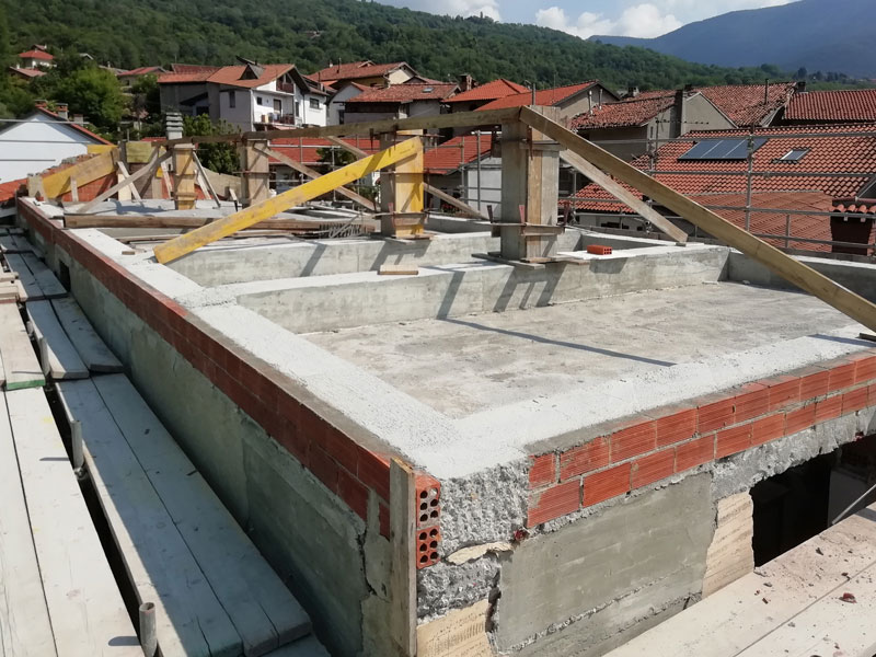Cordolo antisismico tetto cemento armato ferri armatura rifacimento copertura 
